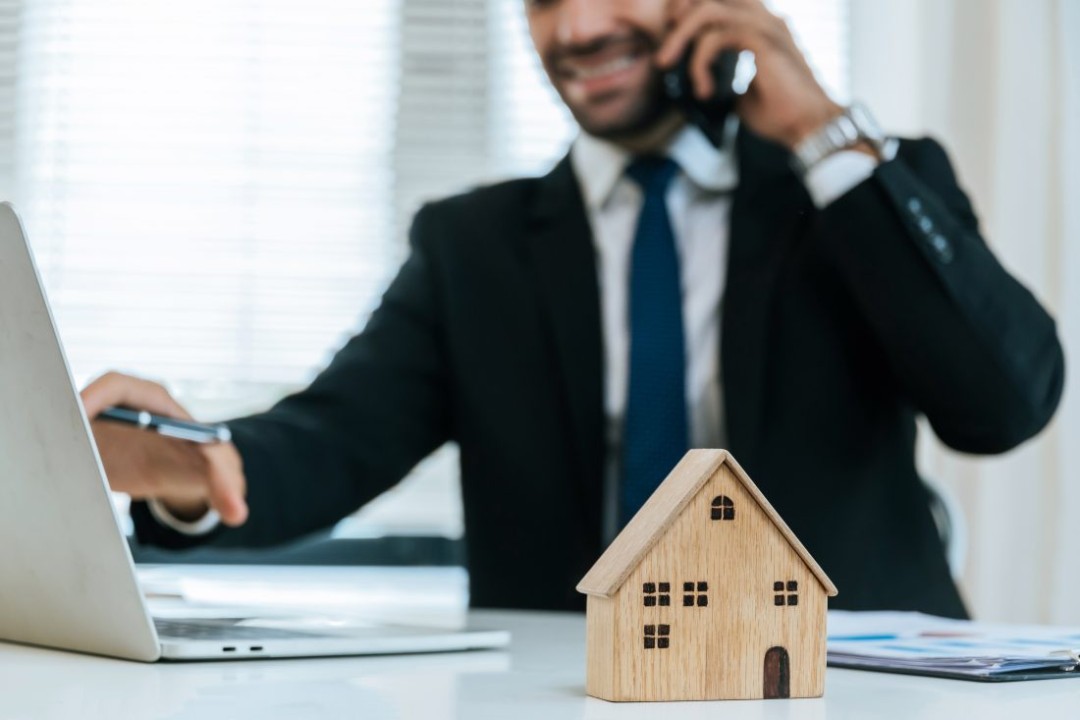 Pakistan Real Estate Blitz: Ace Cold Calling with This Guide!